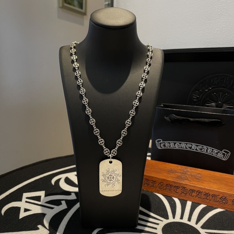 Ch**me He**ts necklaces